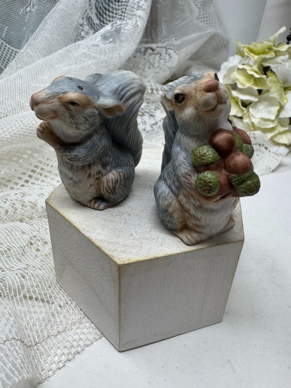 Vintage Ceramic Squirrel Salt & Pepper Shakers Detailed Hand-Painted Never Used